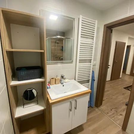 Pod Palavskymi Vrchy بافلوف